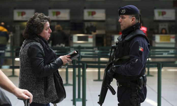 Lisbon International Airport check-in area evacuated